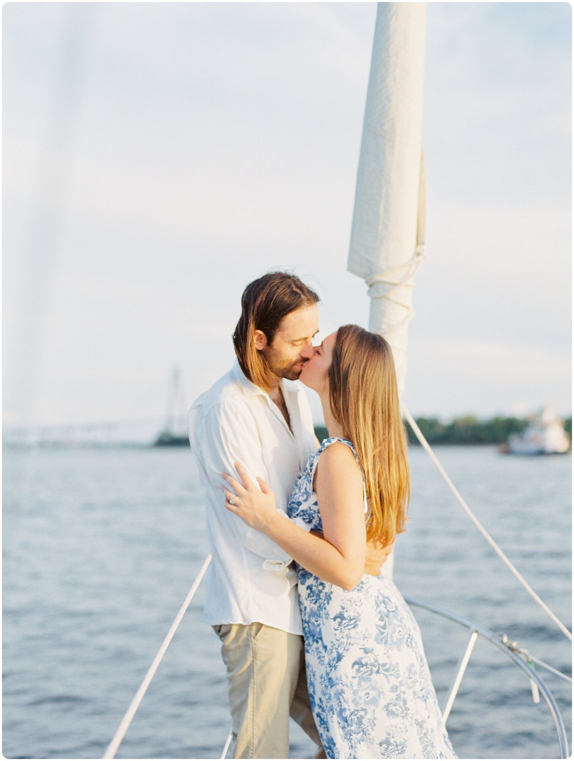 outdoor_sailboat_engagement_session_sunset_sail_kailee_dimeglio_photography_0015.jpg