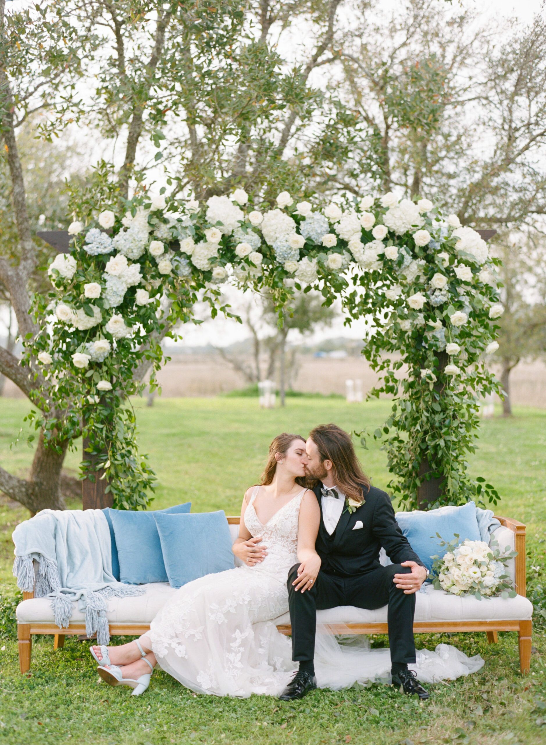Charleston_Outdoor_Wedding_Blue_and_White_Spring_Wedding_Kailee_DiMeglio_Photography-95.jpg