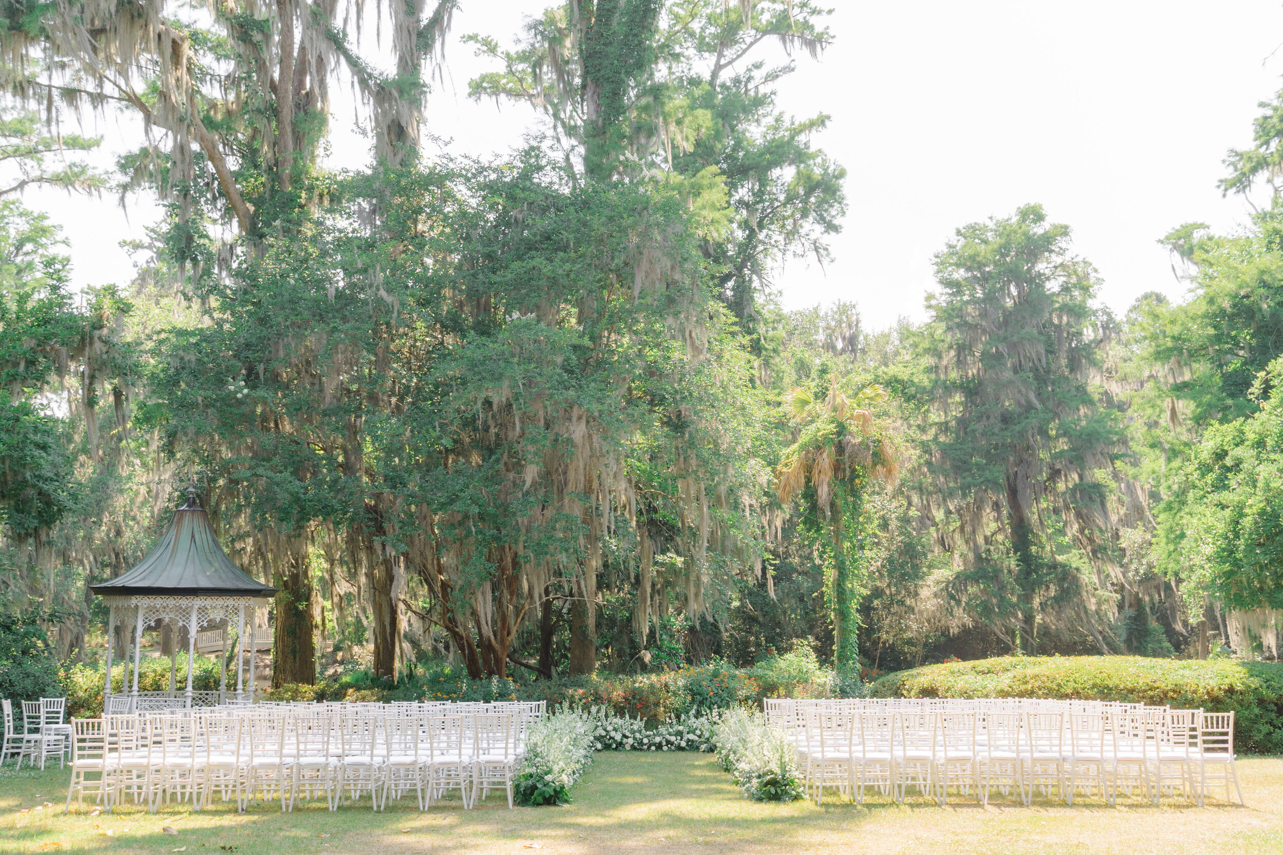 Magnolia_Gardens_Spring_Wedding_Charleston_Outdoor_Wedding_Photographer-106.jpg