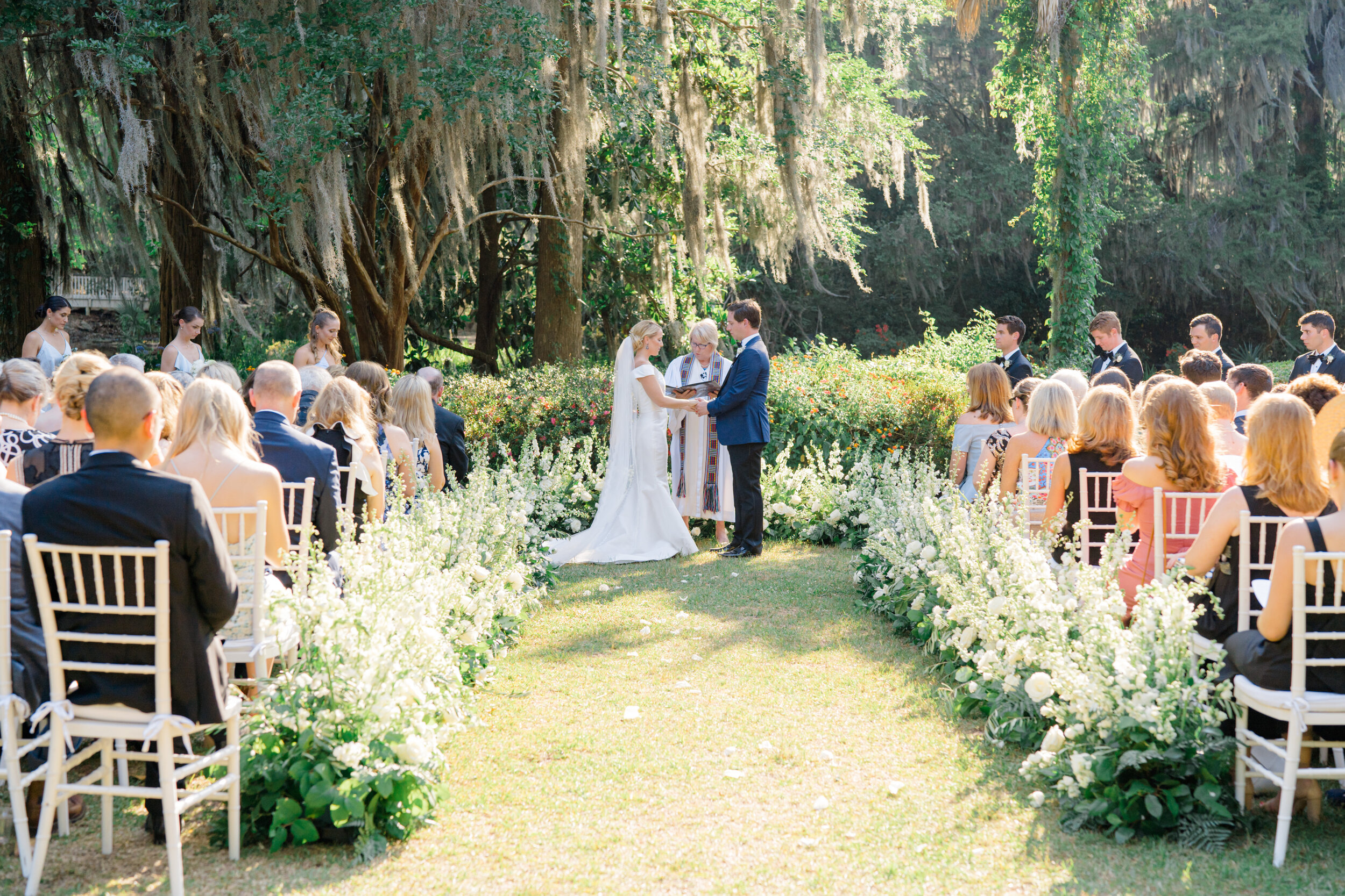 Magnolia_Gardens_Spring_Wedding_Charleston_Outdoor_Wedding_Photographer-444.jpg
