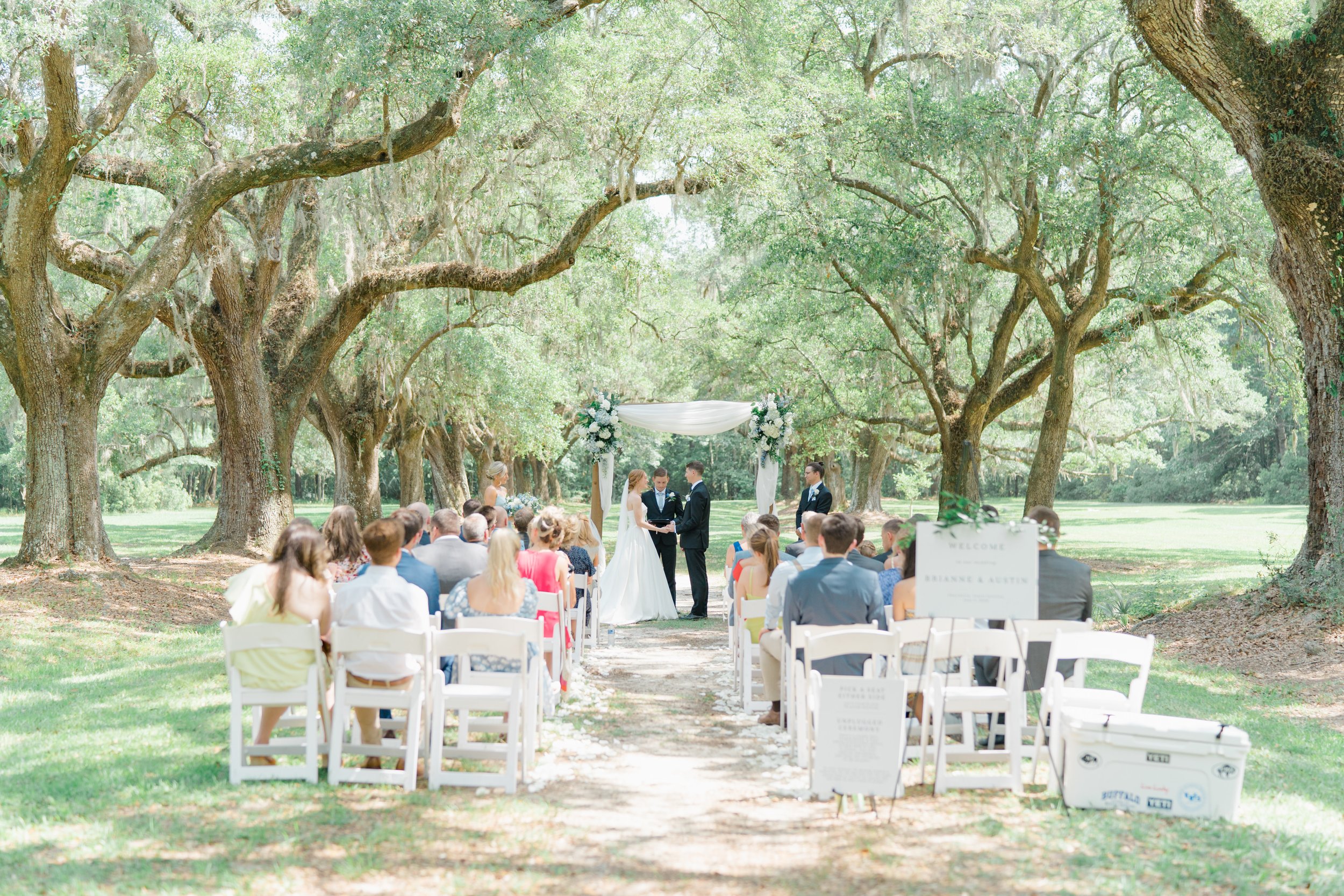 mount pleasant outdoor wedding ceremony. charleston destination wedding. Live oak trees.