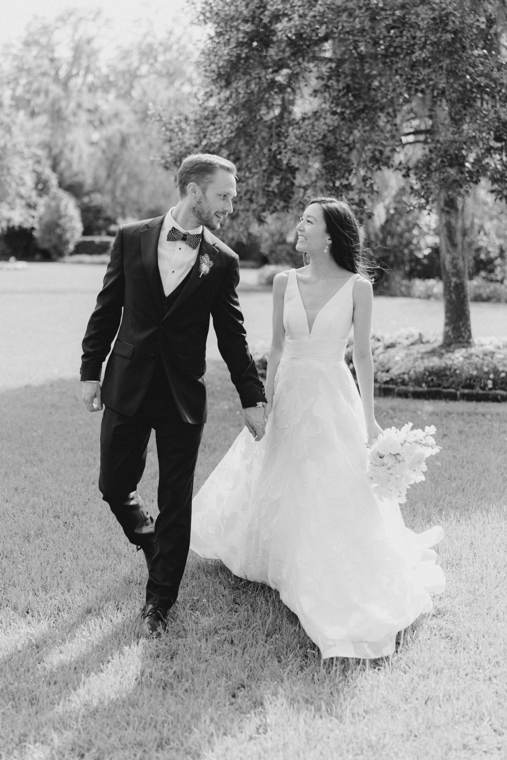 Black and white wedding photo. Charleston, SC.