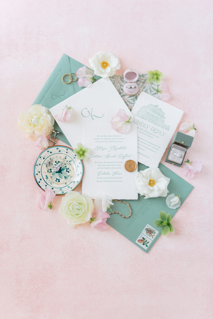 Pink and green Gadsden House spring wedding details. 