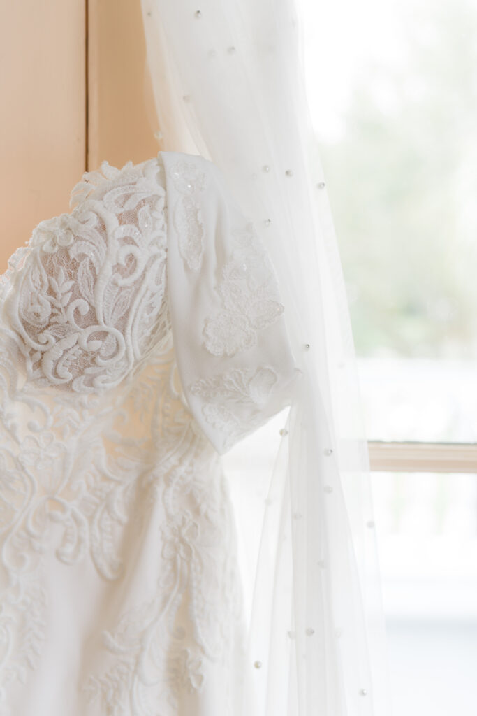 Wedding veil with pearls 