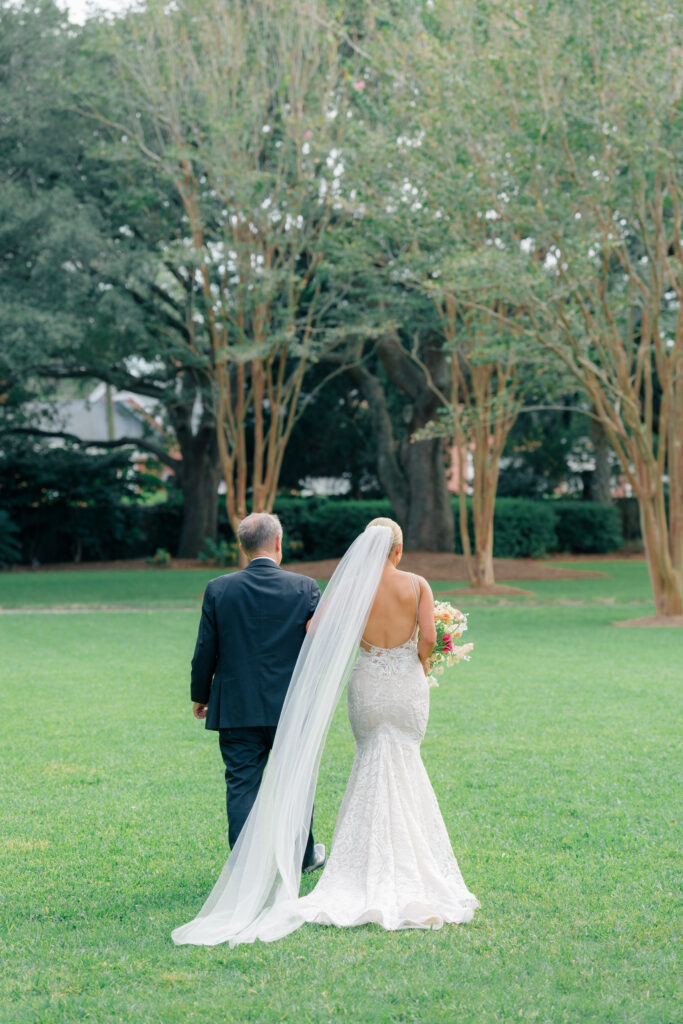 This image has an empty alt attribute; its file name is pink_and_green_lowndes_grove_fall_destination_wedding_charleston_wedding_photographer_Kailee_DiMeglio_photography-770-683x1024.jpg